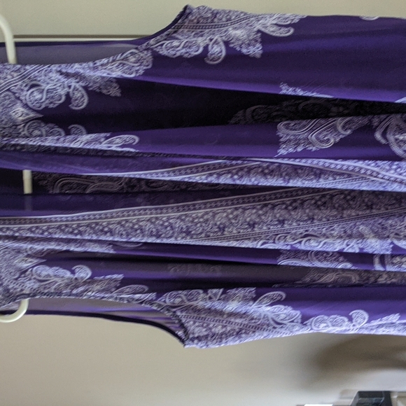 Vest - Picture 2 of 6